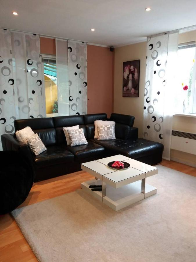 Appartement Lucica *